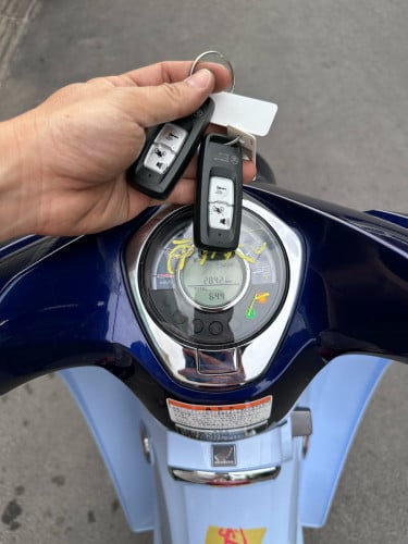 Honda SuperCub125(abs)ជប៉ុនឆ្នាំ2024ក្រដាស់ពន្ធ