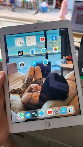 iPad 5th sim&wifi 32g សាណុំ