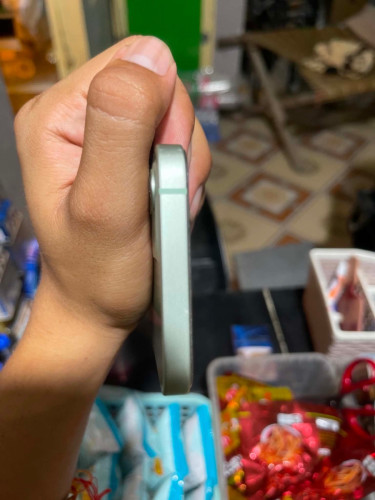 iPhone 12 64g battery 74%