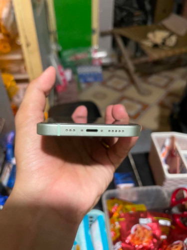 iPhone 12 64g battery 74%