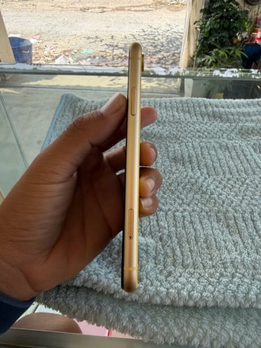 IPhone Xr 128GB សាណុំ​ហ្សុីន​ អេក្រង់​ហ្សុីន តួ​ស្អាត​ខ្ចី​99%