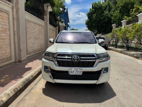 Land Cruiser 2008 up 21