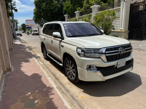 Land Cruiser 2008 up 21