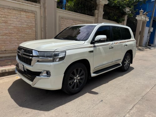 Land Cruiser 2008 up 21