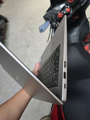 LAPTOP Huawei មួយទឹក ស្អាត 99%