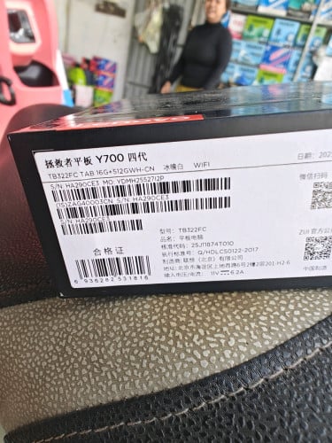 Lenovo y700 gan 4 Ram 16 GB 512gbនៅស្អាតខ្លាំង