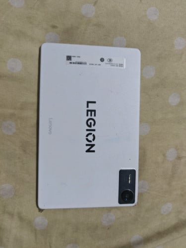 Lenovo y700 gan 4 Ram 16 GB 512gbនៅស្អាតខ្លាំង