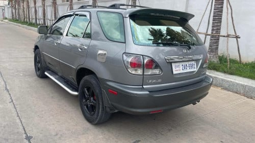 Lexus 2003