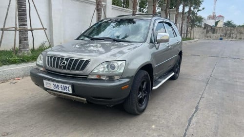 Lexus 2003