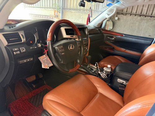 Lexus LX570 2012 Full Arab Spec
