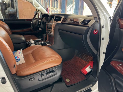 Lexus LX570 2012 Full Arab Spec