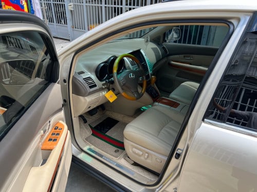 Lexus RX330 4WD gold