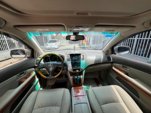 Lexus RX330 4WD gold