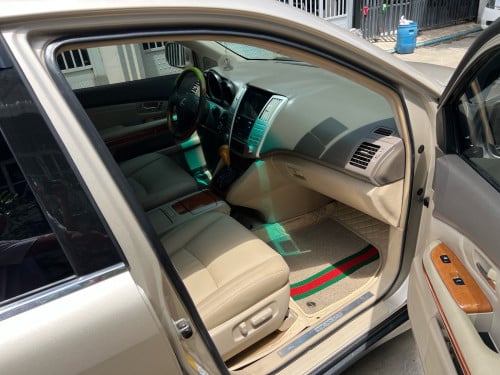 Lexus RX330 4WD gold