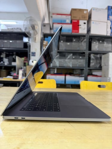 MacBook Pro 16-inch 2019