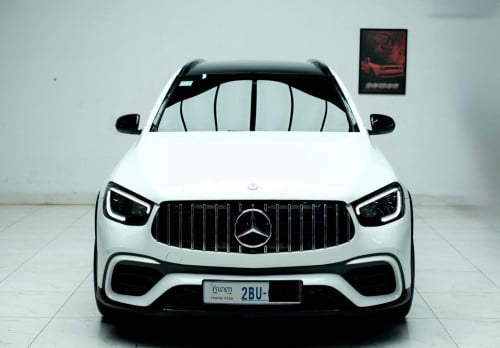 MERCEDES GLC300 AMG