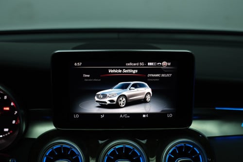 MERCEDES GLC300 AMG