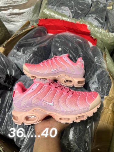 Nike TN Sneakers