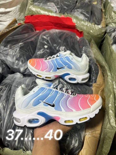 Nike TN Sneakers