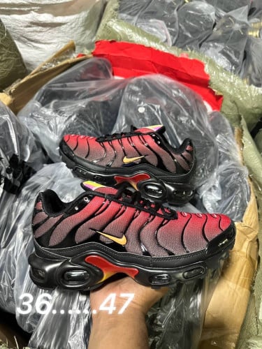 Nike TN Sneakers