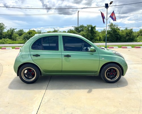 NISSAN MARCH 2002 (ចូលខ្លួនបង់ពន្ធពេញ)លេខតួហ្សីន