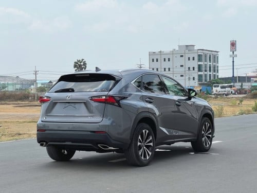 Nx 200t luxury up F-sport