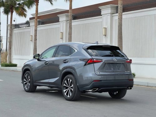 Nx 200t luxury up F-sport