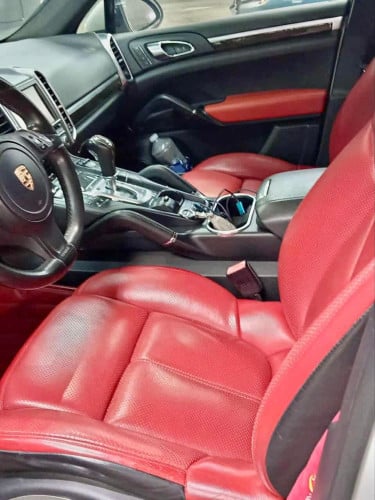 Porche Cayenne ឆ្នាំ2013 ពណ៌សស៊ីន ម៉ាស៊ីនម៉ាស៊ូតស៊ីន ឡានស្អាតសាច់ដែកខ្ចី មានពន្ធ លក់ធូៗ 12900 $