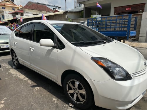Prius 05 Hfull