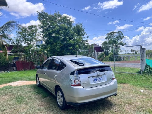 Prius 2004 full option ទ្បានថ្មី អាគុយ Hybrid 🌿ABS អេម👍