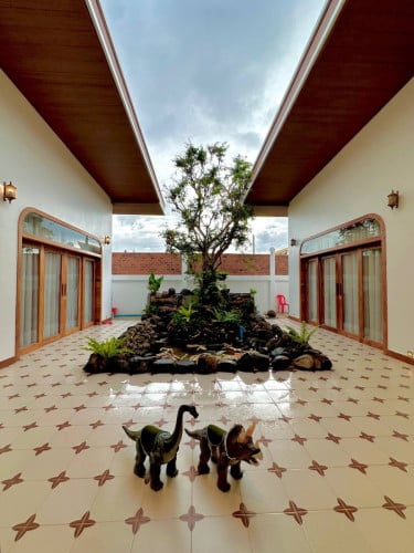 Private villa With Swimming pool for sale in Siem Reap City