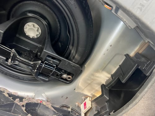 Pruis 2006 HF នៅអេមណាស់