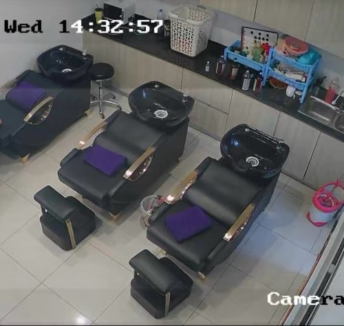 Salon bed