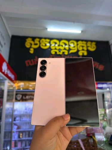 Samsung fold6 ram12G/256G sim2ស្អាត99%