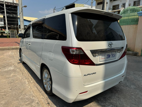 Toyota alphard 2010