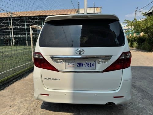 Toyota alphard 2010