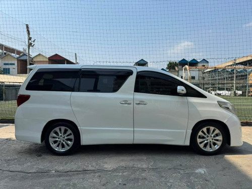 Toyota alphard 2010