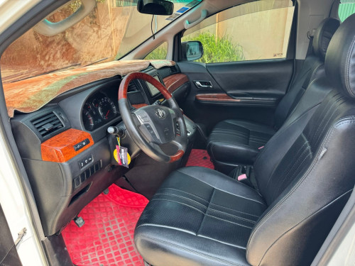 Toyota alphard 2010