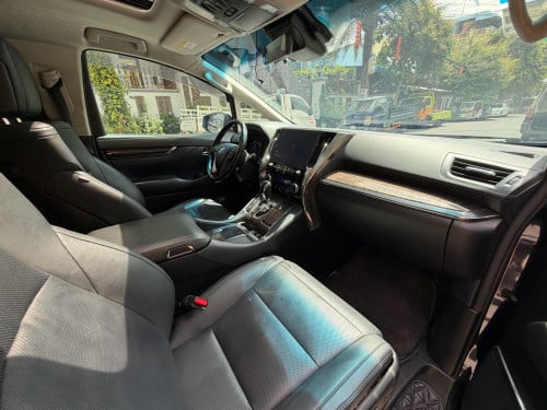 Toyota Alphard 2020 v4 Hybrid Excutive Lounge