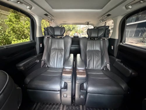 Toyota Alphard 2020 v4 Hybrid Excutive Lounge