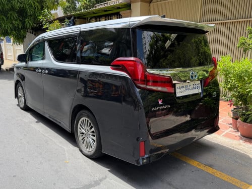 Toyota Alphard 2020 v4 Hybrid Excutive Lounge