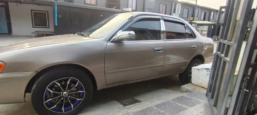 Toyota corolla 1998  40ស្តេីងចចារបានមេមេឡានអ្នកជិះ