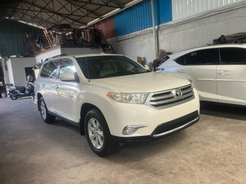 Toyota Highlander V4 2,7 L