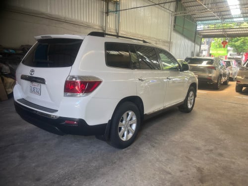 Toyota Highlander V4 2,7 L