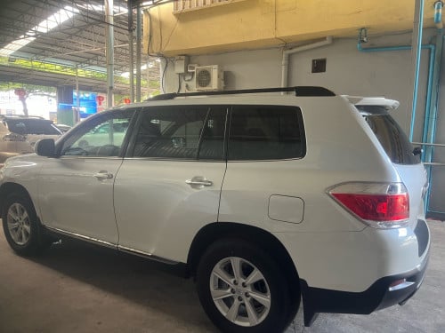 Toyota Highlander V4 2,7 L
