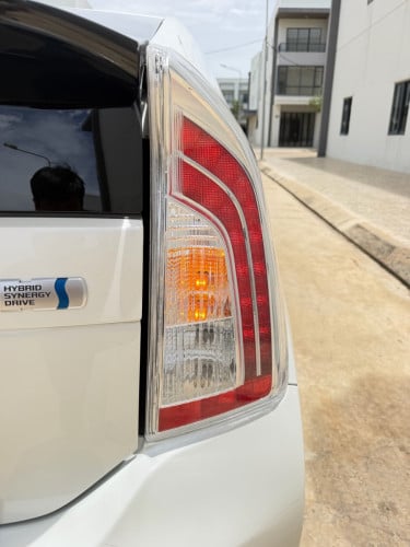 Toyota Prius persona plus performance 2013
