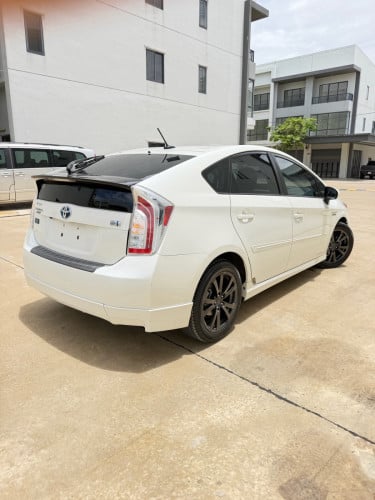 Toyota Prius persona plus performance 2013