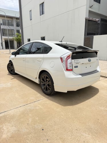 Toyota Prius persona plus performance 2013