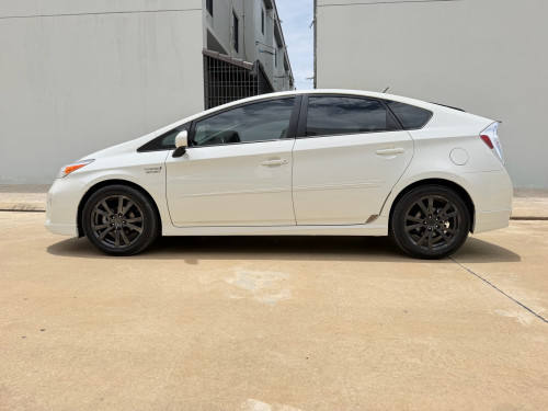 Toyota Prius persona plus performance 2013