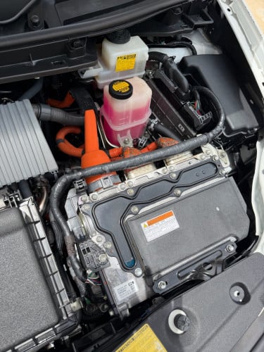 Toyota Prius persona plus performance 2013